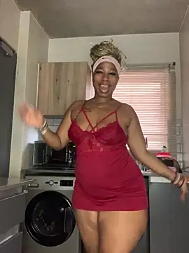 Snapshot of CurvyDesire1 chatting on February 14, 11:40 am CurvyDesire1 online show from February 14, 11:40 am