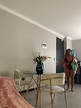 Snapshot of CurvyDesire1 chatting on March 2, 6:47 am CurvyDesire1 online show from March 2, 6:47 am