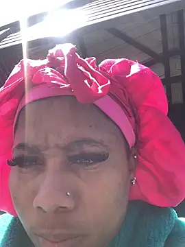 Snapshot of CurvyDesire1 chatting on March 10, 9:03 am CurvyDesire1 online show from March 10, 9:03 am