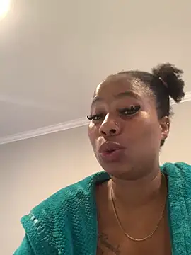 Snapshot of CurvyDesire1 chatting on March 11, 6:41 am CurvyDesire1 online show from March 11, 6:41 am