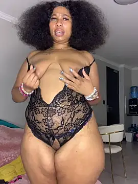 Snapshot of CurvyDesire1 chatting on April 10, 7:18 pm CurvyDesire1 online show from April 10, 7:18 pm