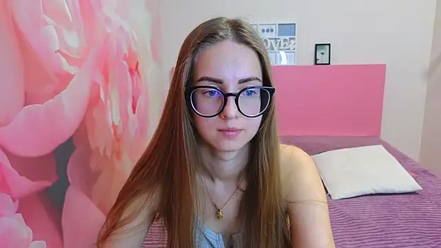 AliceAdams online show from January 24, 8:02 am