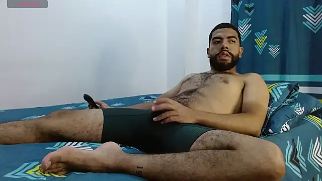 Snapshot of Aroon_Stonne chatting on March 2, 5:12 am Aroon Stonne online show from March 2, 5:12 am