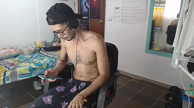 alisterxxx online show from March 18, 10:26 pm