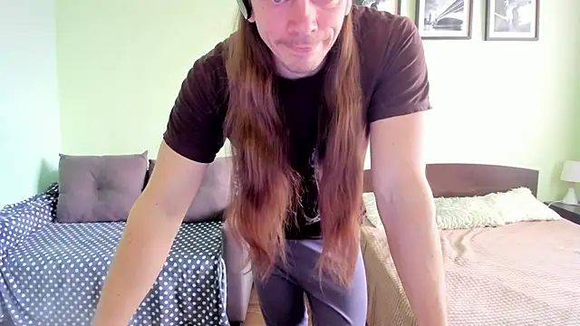 Marrymepls online show from April 14, 9:59 am