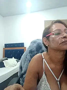 Snapshot of BustyMilf_ chatting on October 9, 1:09 pm BustyMilf online show from October 9, 1:09 pm