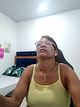 Snapshot of BustyMilf_ chatting on October 21, 1:01 pm BustyMilf online show from October 21, 1:01 pm
