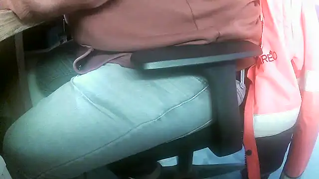 Snapshot of Cygnus58topchef chatting on February 12, 3:07 pm Cygnus58topchef online show from February 12, 3:07 pm