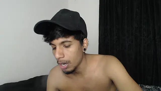 Snapshot of stevenosori chatting on November 15, 3:04 am stevenosori online show from November 15, 3:04 am