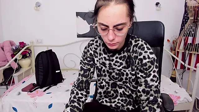 Snapshot of jessystarr chatting on February 10, 8:42 pm jessystarr online show from February 10, 8:42 pm