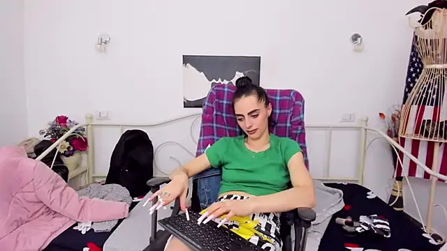 Snapshot of jessystarr chatting on February 23, 3:56 am jessystarr online show from February 23, 3:56 am