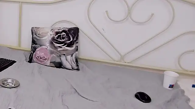 Snapshot of jessystarr chatting on March 18, 6:37 pm jessystarr online show from March 18, 6:37 pm