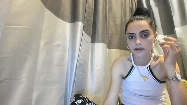 Snapshot of jessystarr chatting on October 24, 5:20 pm jessystarr online show from October 24, 5:20 pm