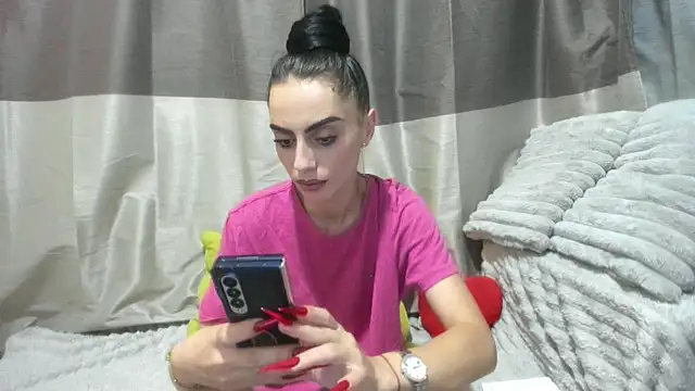 Snapshot of jessystarr chatting on November 17, 6:46 pm jessystarr online show from November 17, 6:46 pm