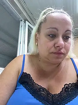 Snapshot of SabinaSweety chatting on September 12, 7:30 am SabinaSweety online show from September 12, 7:30 am