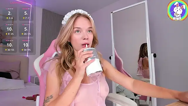 VirginChloe online show from June 23, 3:15 am