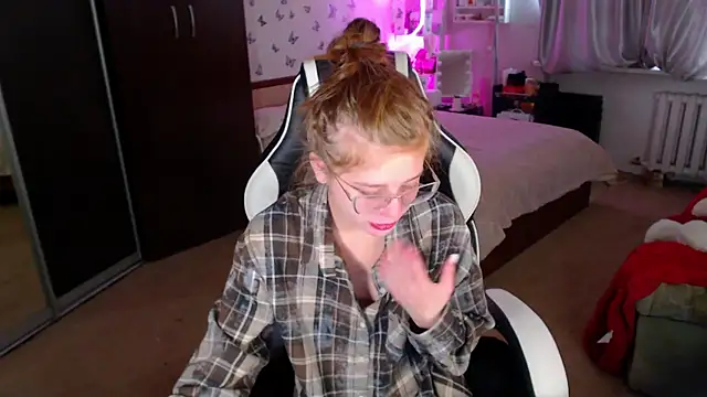 Kira honeyy online show from April 30, 3:46 am