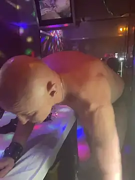 Snapshot of MikyFoxx chatting on March 23, 12:58 am MikyFoxx online show from March 23, 12:58 am