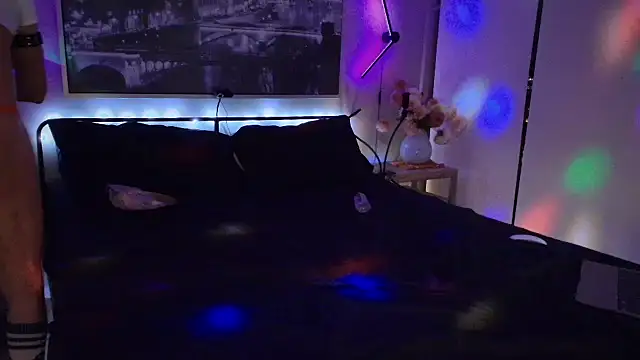 Snapshot of MikyFoxx chatting on October 13, 7:52 am MikyFoxx online show from October 13, 7:52 am