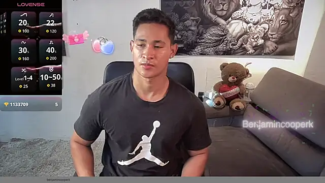 BenjaminCooperk online show from October 28, 10:08 am