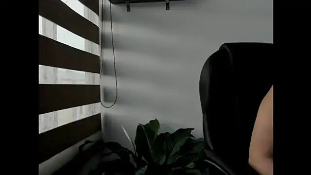 Ariella tits online show from February 6, 10:53 pm