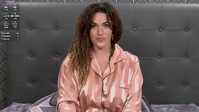 Clara-xoxo online show from December 9, 2:17 pm