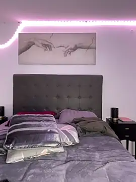 Clara-xoxo online show from October 27, 3:27 pm