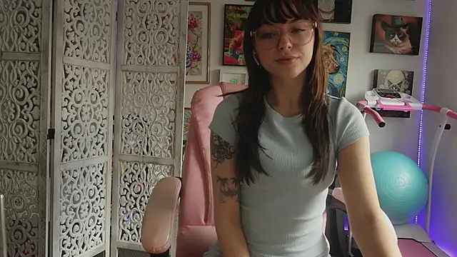 Snapshot of makiyahbelle chatting on June 11, 3:04 am makiyahbelle online show from June 11, 3:04 am