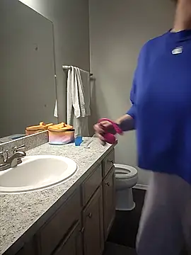 HollyTattoo online show from February 10, 1:44 pm