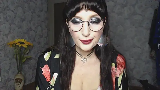 Aziza1 online show from February 18, 9:09 pm