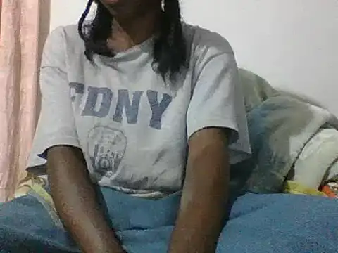 Hamie sexy online show from December 17, 4:02 pm