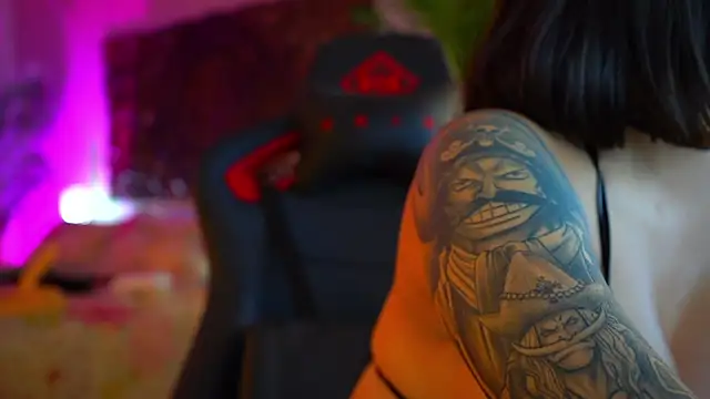 ambarEvans online show from December 31, 12:00 am