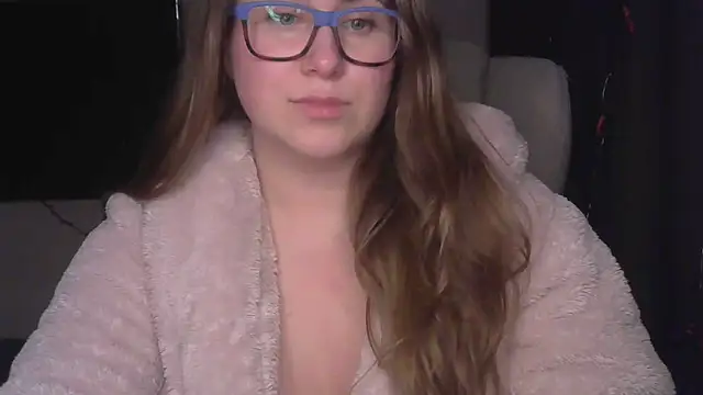 SeasonalSomeone online show from February 11, 4:45 pm