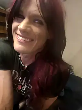 MaddyC6992 online show from May 9, 7:35 am