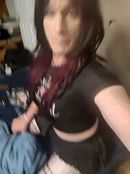 MaddyC6992 online show from May 12, 6:10 am