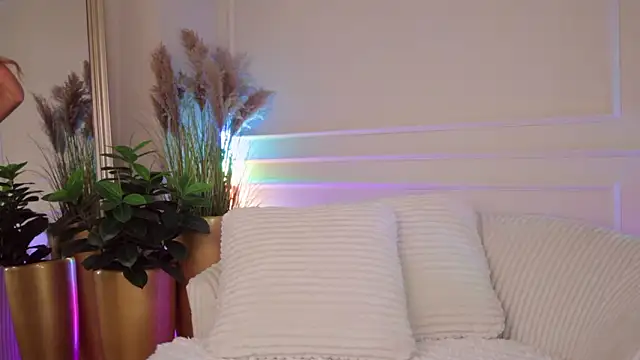 Rachel Quinn  online show from March 26, 4:51 am