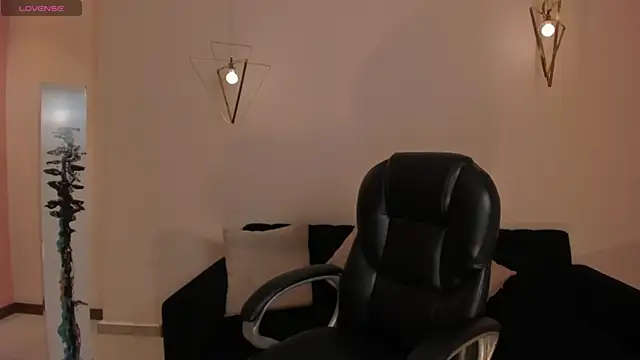 MorganHicks online show from April 2, 11:19 am