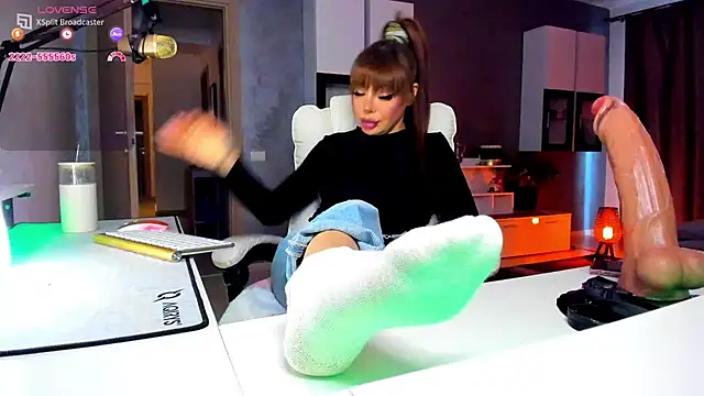 Miss kay1111 online show from April 25, 3:31 pm