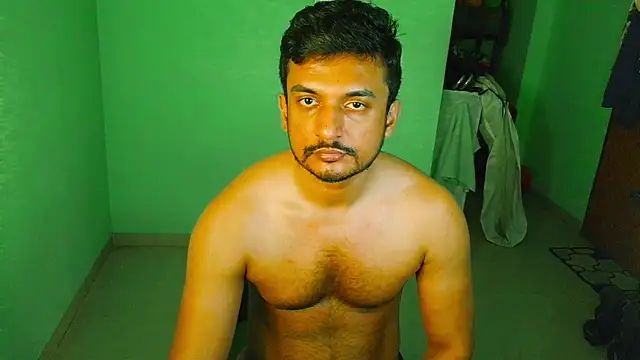 Snapshot of daringcutie chatting on April 16, 12:55 am daringcutie online show from April 16, 12:55 am