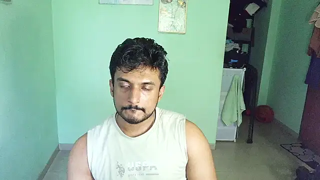 Snapshot of daringcutie chatting on June 14, 5:09 am daringcutie online show from June 14, 5:09 am