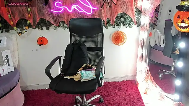 DestinyHills online show from October 20, 12:05 pm