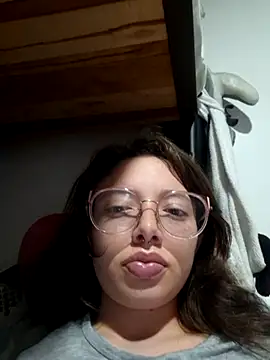 linda-schmidt online show from December 23, 3:15 am