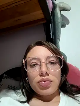 linda-schmidt online show from April 19, 12:43 am