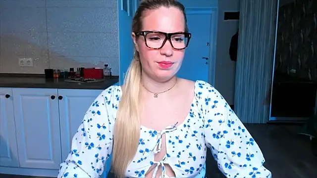 HotTiffani online show from October 21, 6:03 am