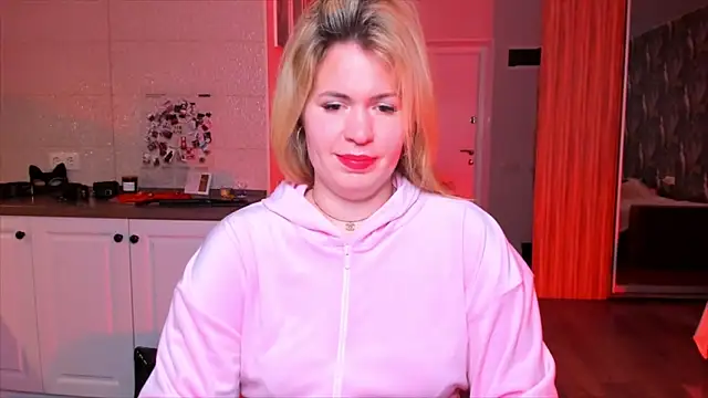 HotTiffani online show from March 4, 11:49 am