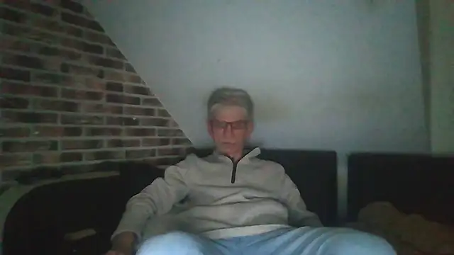 Snapshot of InMeinenMund chatting on November 2, 3:58 pm InMeinenMund online show from November 2, 3:58 pm