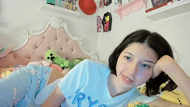 Snapshot of cherrycute chatting on September 11, 1:39 am cherrycute online show from September 11, 1:39 am