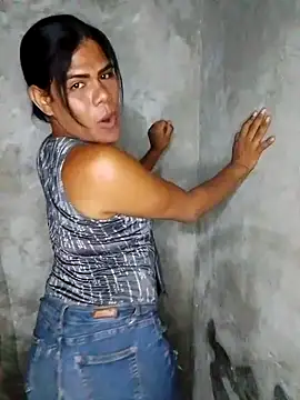 Snapshot of Danypasion chatting on February 8, 2:58 am Danypasion online show from February 8, 2:58 am