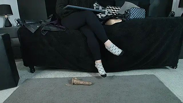  Jade 16 online show from October 1, 11:49 am