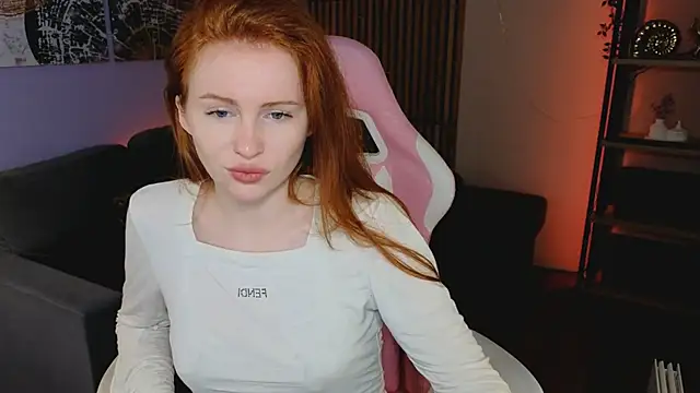 Snapshot of GingerArin chatting on March 2, 1:16 pm GingerArin online show from March 2, 1:16 pm